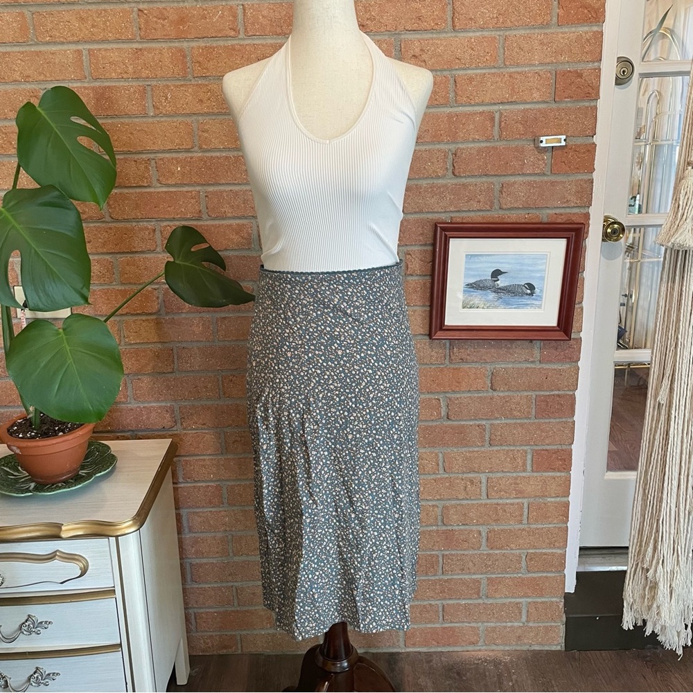 Dress Forum Navy Floral Midi Skirt Size Small